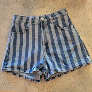 WOMENS SIZE 4 ZARA SHORTS STRIPED DENIM DESIGN - EUC